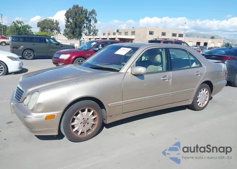 2001 Mercedes-Benz E 320 from USA, damaged, VIN WDBJF65J11B343377
